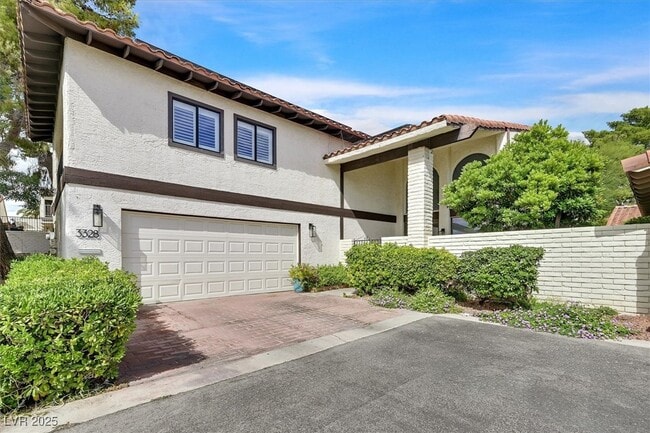 Primary Photo - 3328 Plaza Del Paz