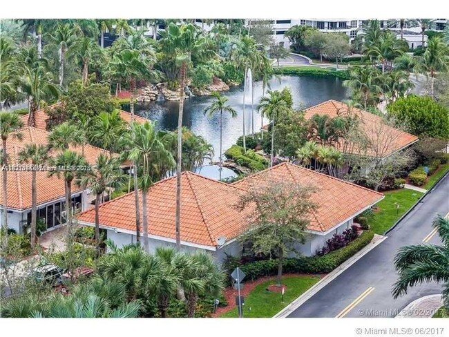 Building Photo - 3600 Mystic Pointe Dr