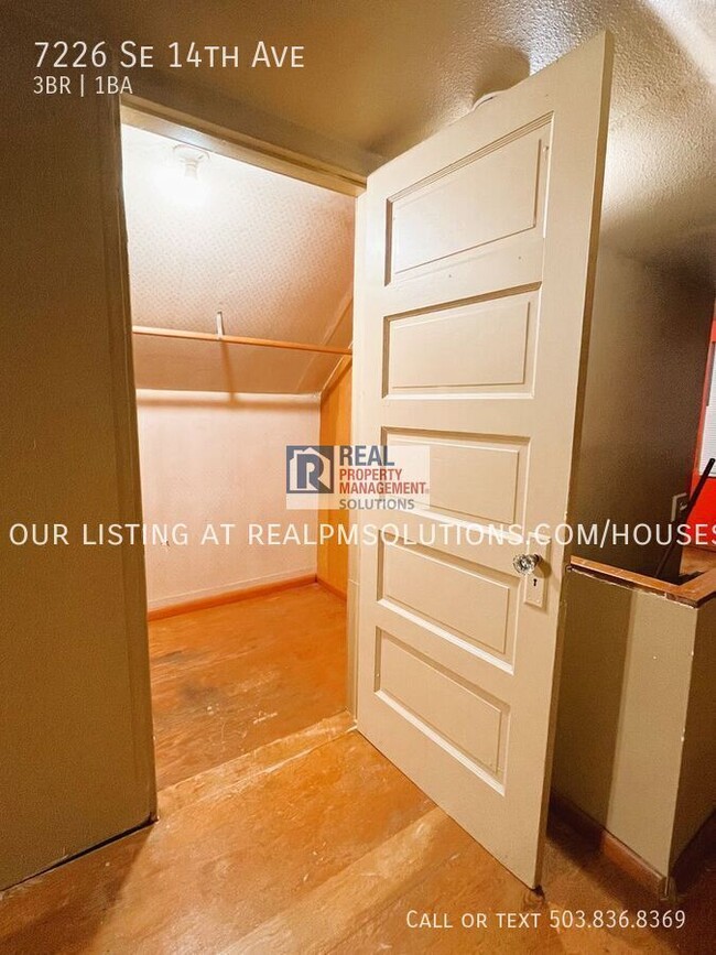 Building Photo - 7226 SE 14th Ave