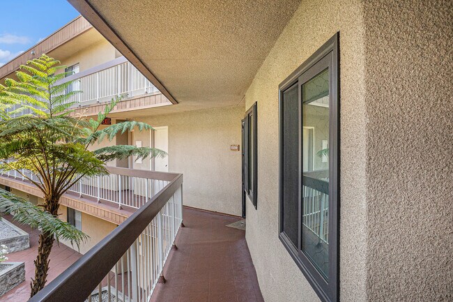 Building Photo - 7245 Navajo Rd