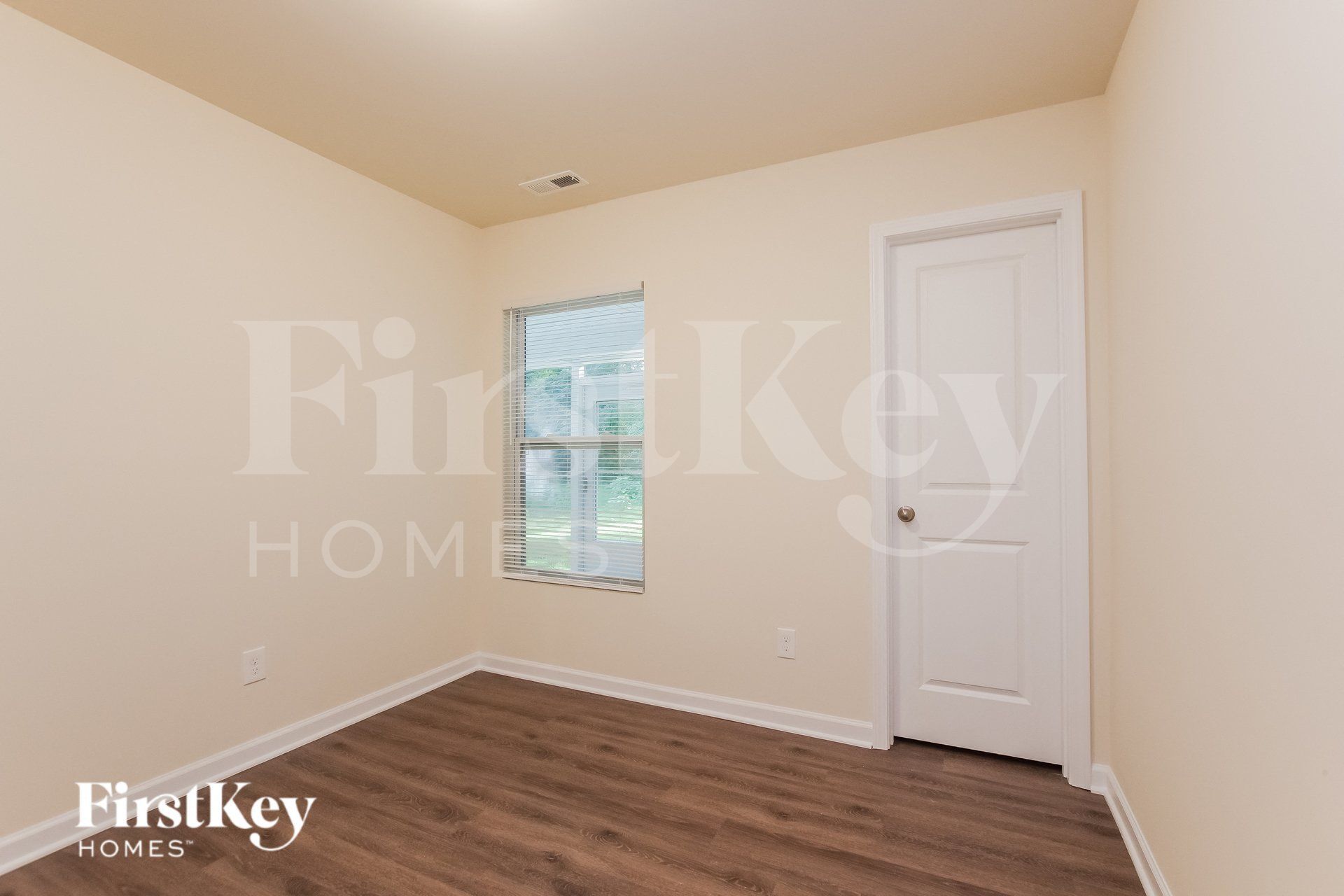 Building Photo - 423 Leland St