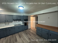 Building Photo - Newly Renovated Cleveland Duplex