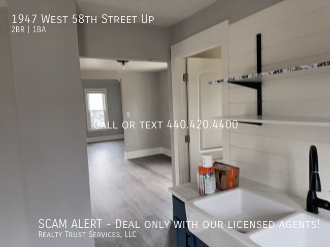 Building Photo - Charming 2-Bedroom Up Unit with Terrace in...