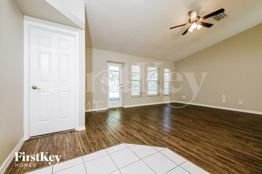 Building Photo - 4003 Kingsfield Dr