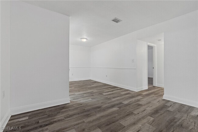 Building Photo - 12658 Kenwood Ln