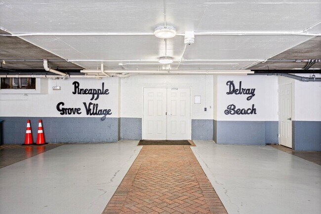 Building Photo - 250 NE 3rd Ave