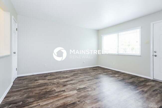 Building Photo - 3 Bedroom Pet-Friendly Home in Arnold, MO with Main Street Renewal