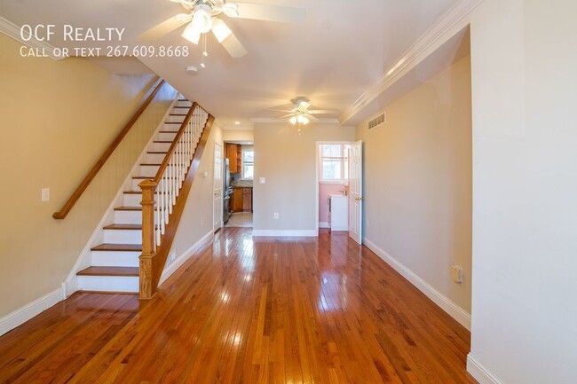 Building Photo - Gorgeous Port Richmond Home