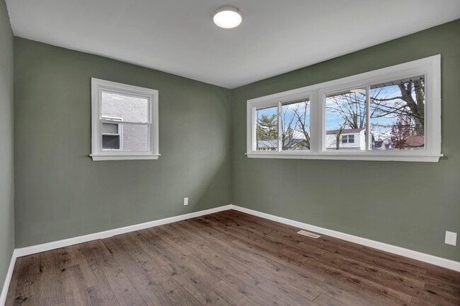 Building Photo - 1251 Dellwood Ave