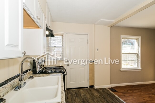 Building Photo - 1919 Clare Ct