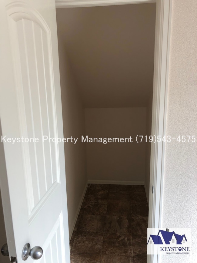 Building Photo - Stay Cool with Central Air! Two-Story Home with 3 Bedrooms/2 Bath/2 Car Garage $1,900/$1,900