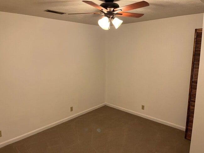 Building Photo - Three Bedroom 2 Bath Home in Bethalto with...