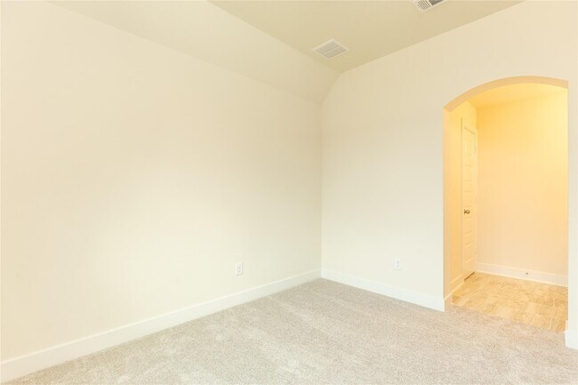 Building Photo - 30031 Aralia Dr