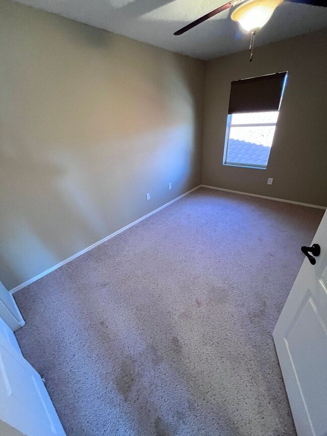 Building Photo - North East- 5 bedroom/ 2.5 bathroom single family home