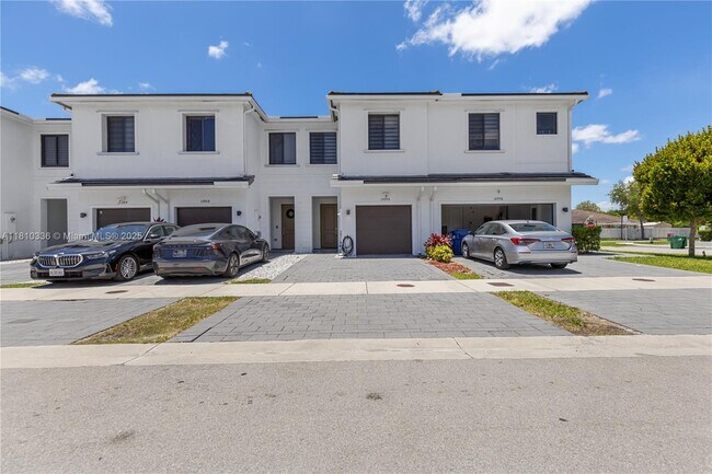 Building Photo - 10972 SW 235th Ln