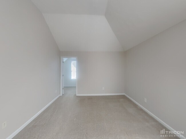 Building Photo - 3755 Renfroe Ave