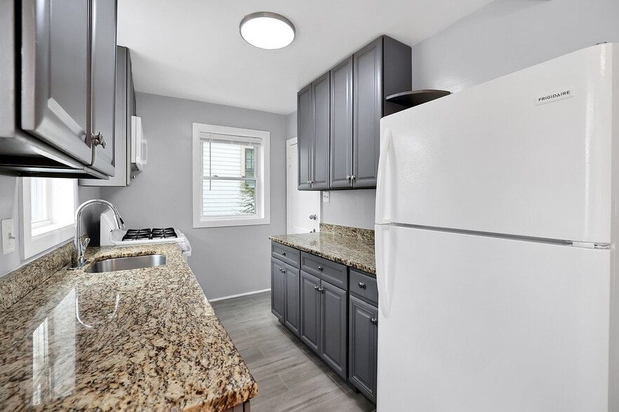 Building Photo - 608 N Abingdon St