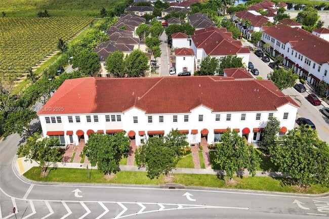 Building Photo - 9500 SW 167th Ave