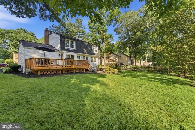 Building Photo - 15730 Vista Dr