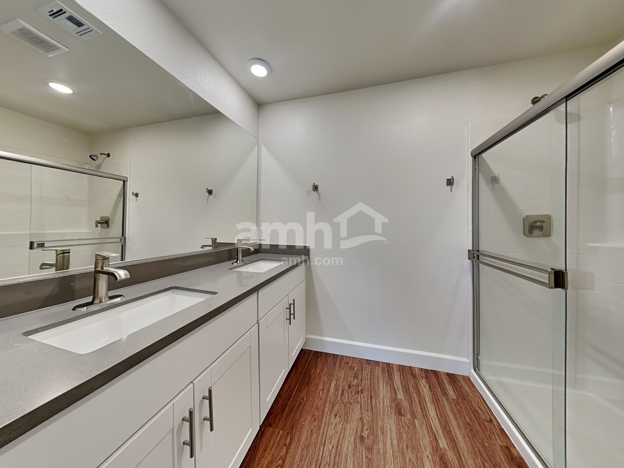 Building Photo - 1805 Viaggio Ave