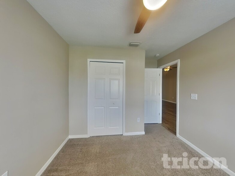 Building Photo - 27909 Breakers Dr