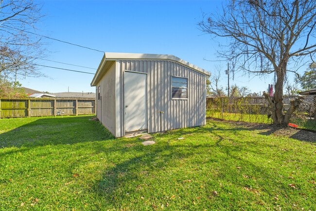 Building Photo - 10507 Seaford Dr