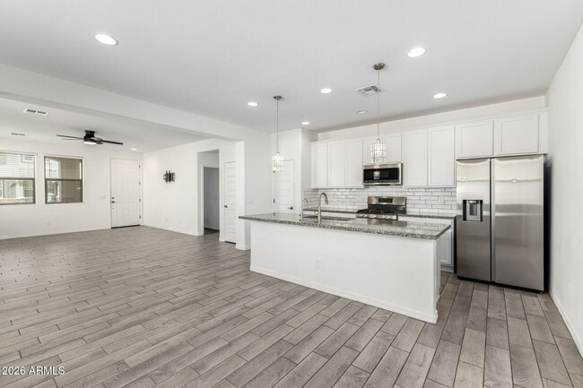 Building Photo - 25238 N 142nd Dr