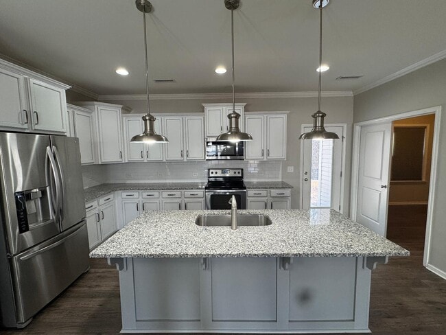 Building Photo - 115 Fortress Dr