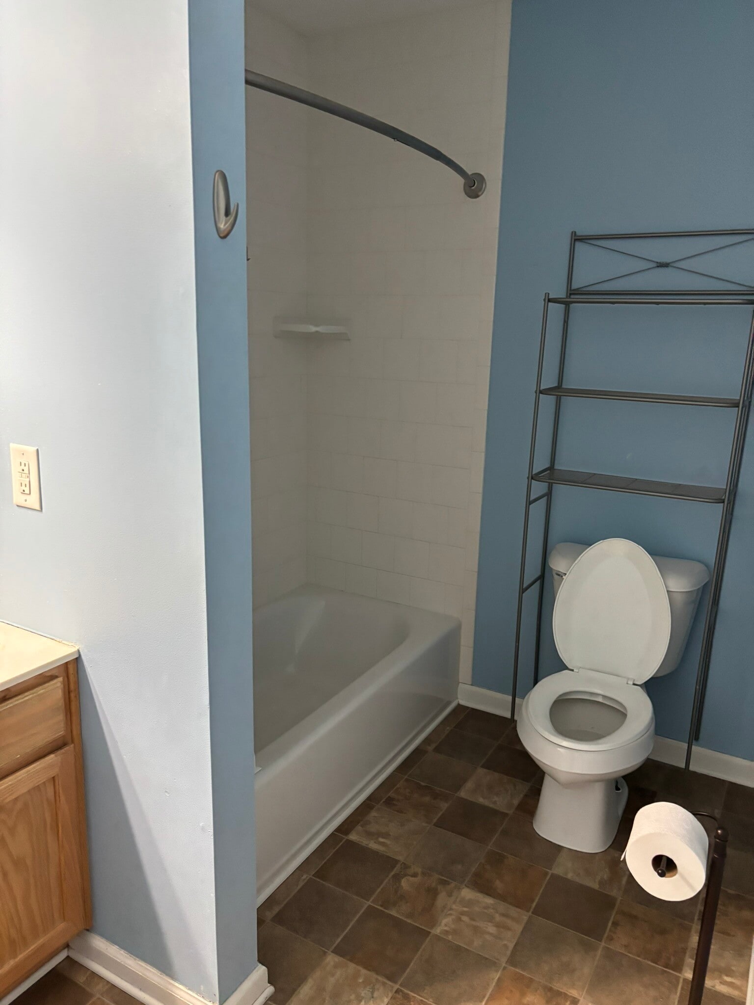 Main Bathroom - 1917 English Oak