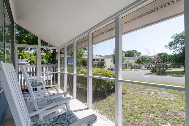 Building Photo - 901 Seafarer Dr