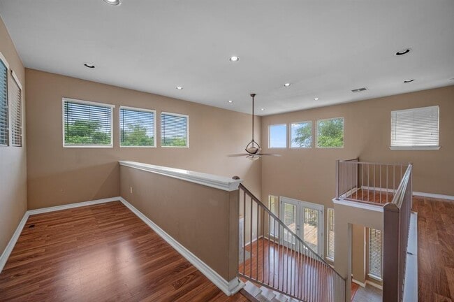 Building Photo - 5306 Beacon Dr