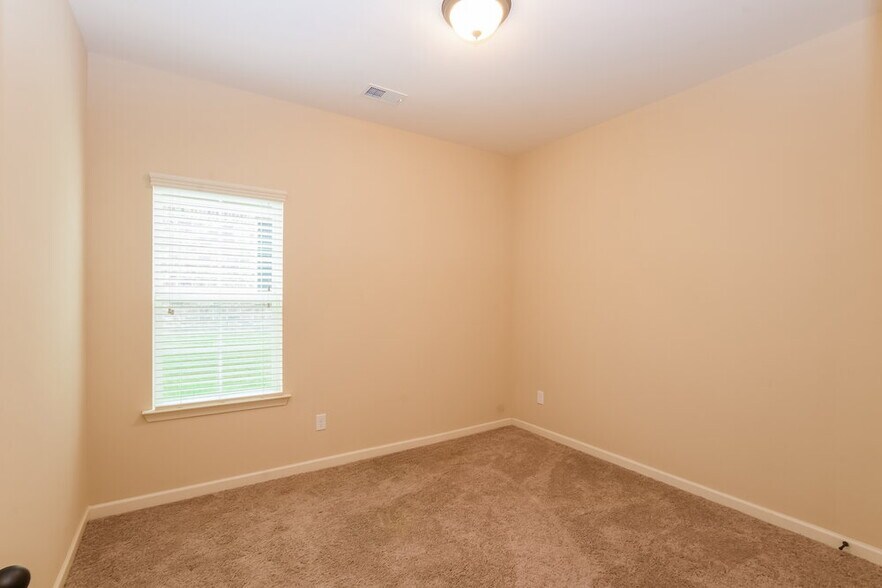 Building Photo - 6156 Trail Creek Ln