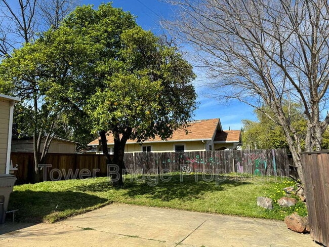 Building Photo - 3897 7th Ave