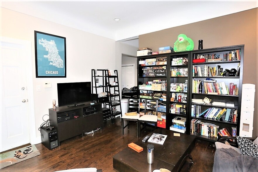 Building Photo - 4849 N Seeley Ave