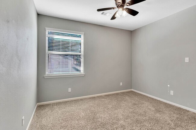 Building Photo - 222 Cheswood Forest Dr