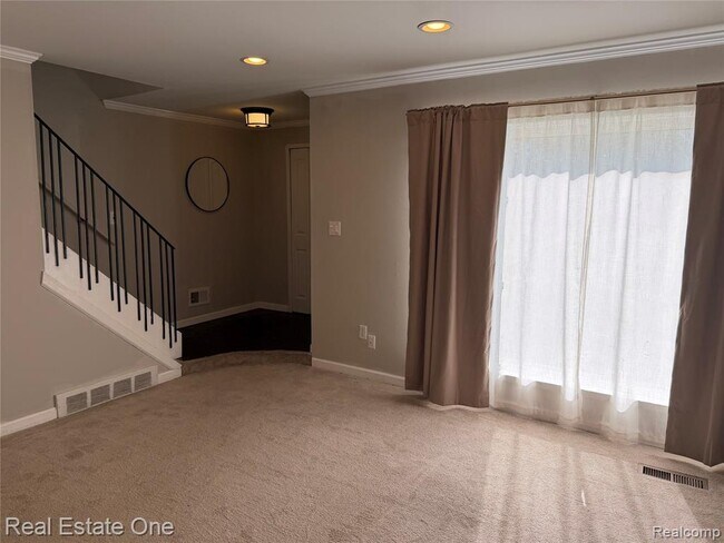 Building Photo - 29828 CITY CENTER # 1 Dr