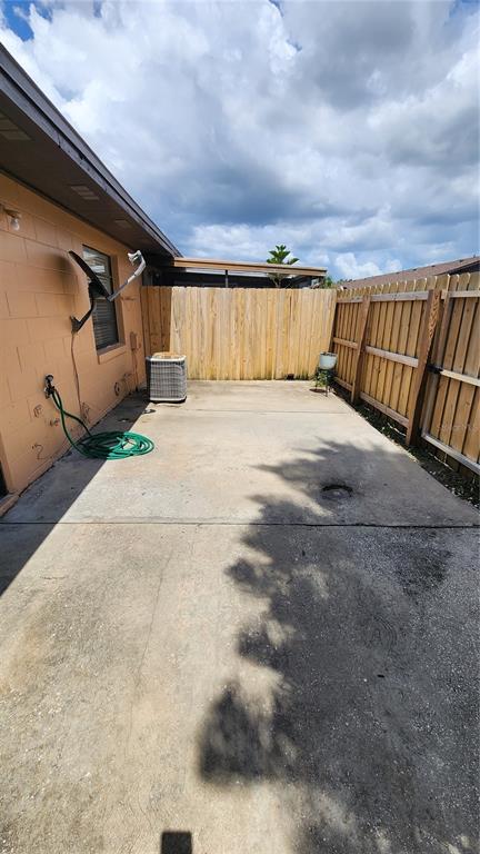 Building Photo - 2108 Bahamas Ct