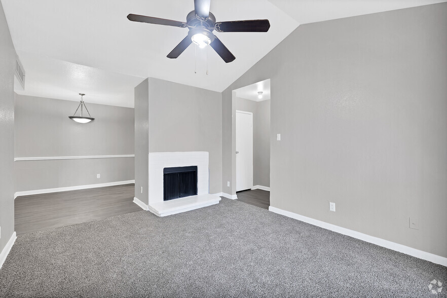 Primary Photo - Estates at Westchase