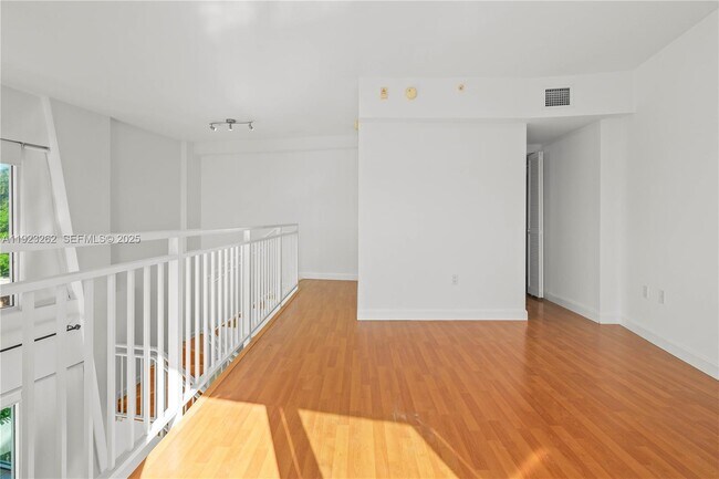 Building Photo - 1650 Brickell Ave