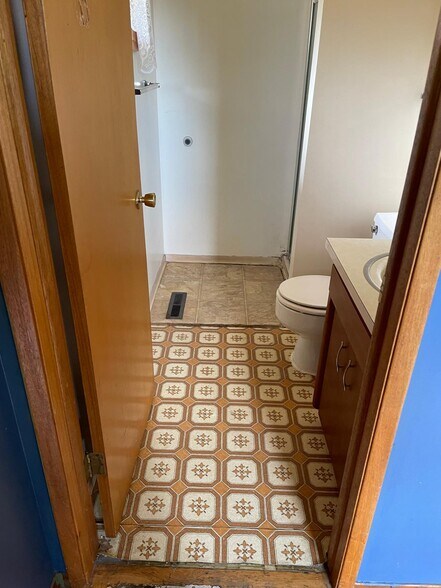 Building Photo - 1415 NW Deane St