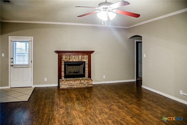 Building Photo - 2908 Tarrant County Dr