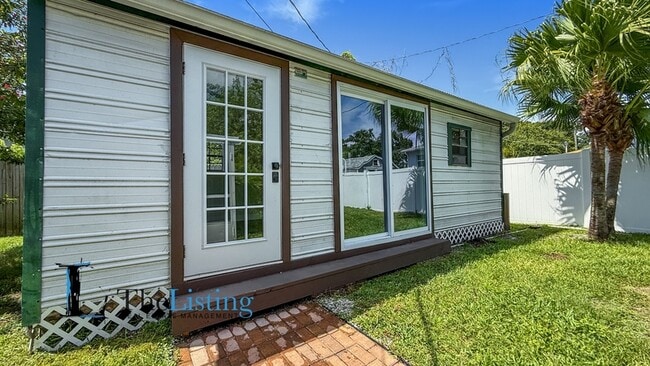 Building Photo - 4501 S Cortez Ave