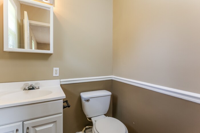 Building Photo - 24 Prestbury Dr
