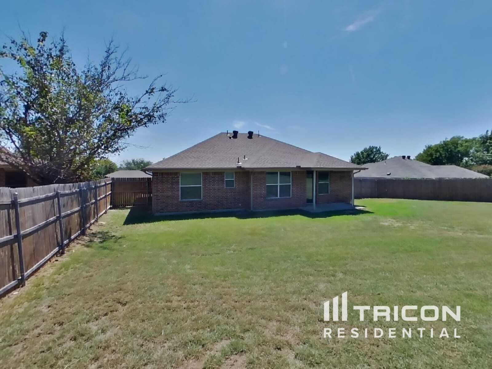 Building Photo - 604 Cumberland Dr