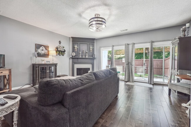 Building Photo - 10900 Wittenridge Dr