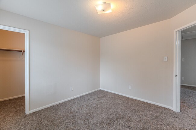 Building Photo - 21611 Falvel Misty Dr