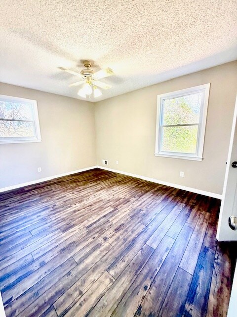 Building Photo - 122 Old Chapin Rd