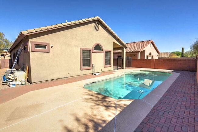 Building Photo - Rancho Sahuarita