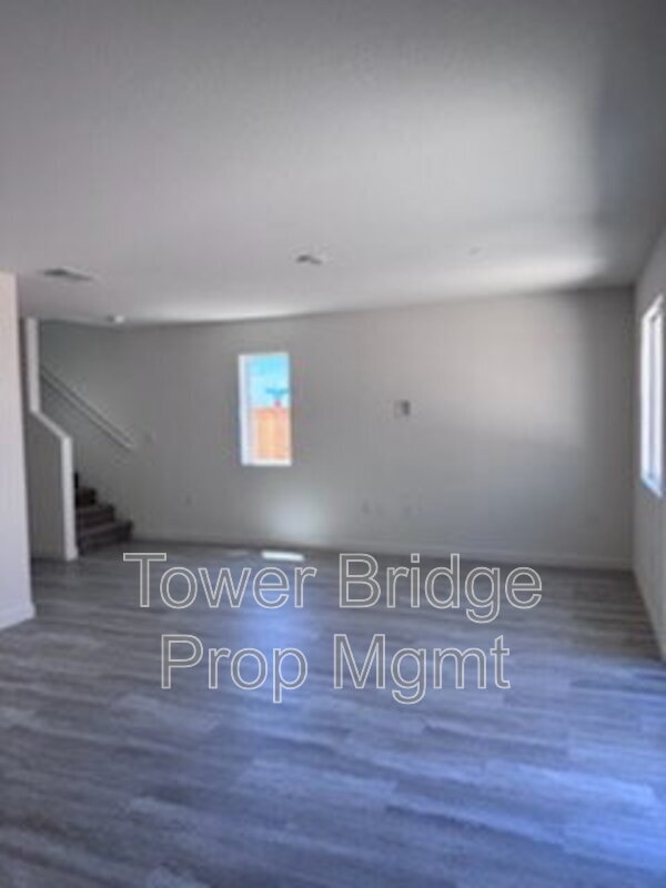 Building Photo - 2033 Stargate Dr