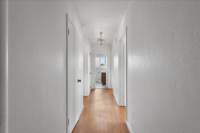 Building Photo - 92 Maitland Dr